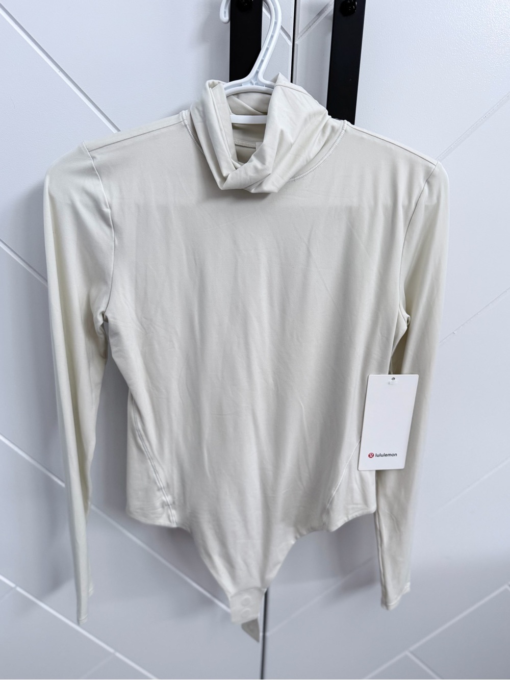 NWT Lululemon | Align White Turtleneck Bodysuits | M